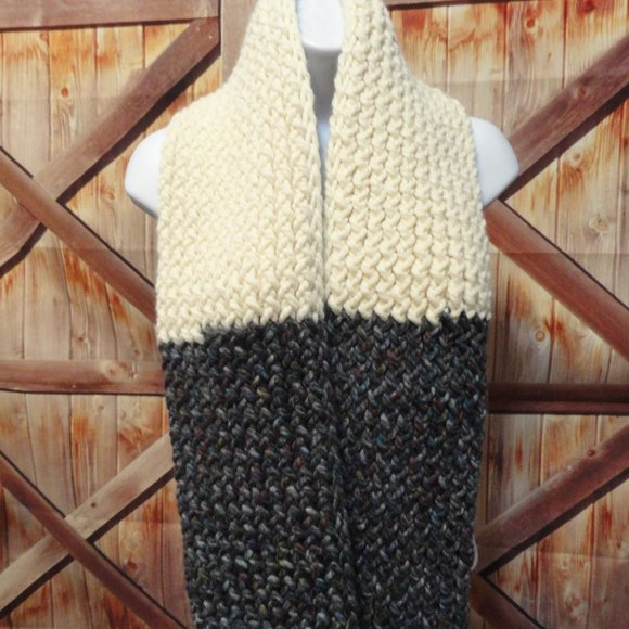 Blue & White Loom Knit Scarf~6"x 51"~Fashionable~wife handmade - Picture 1 of 4